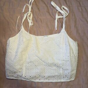 Old Navy White Eyelet Tie-Strap Women's Crop Top